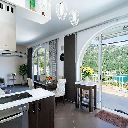 Villa With Swimming Pool Tia&ella *