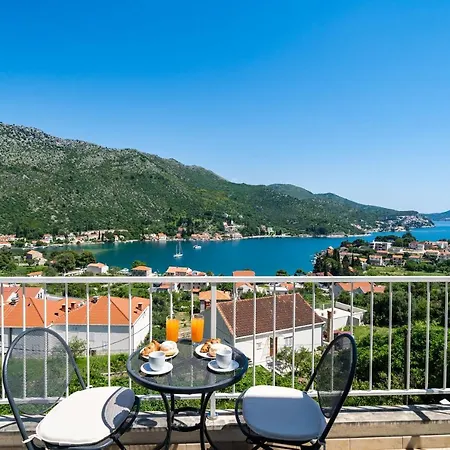 Villa With Swimming Pool Tia&ella