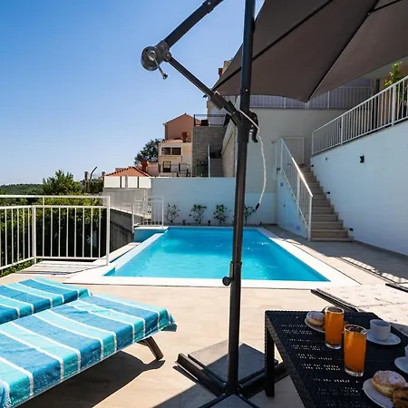 With Swimming Pool Tia&ella * Zaton (Dubrovnik-Neretva)