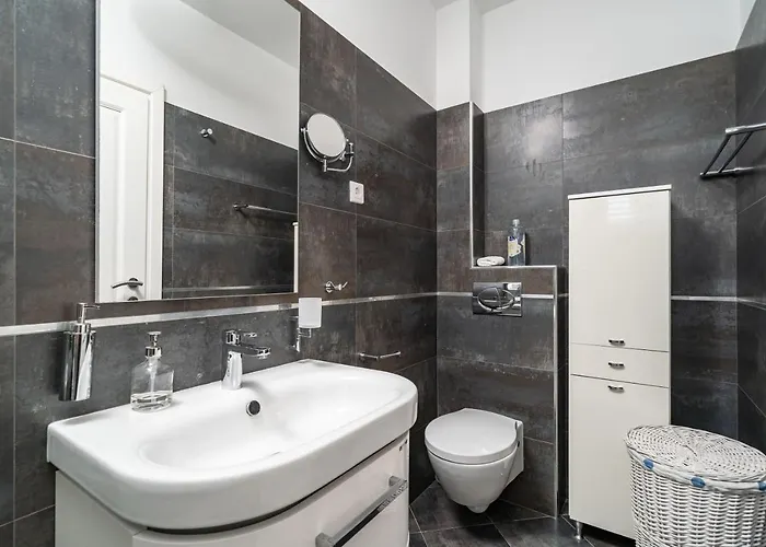 Villa With Swimming Pool Tia&ella *