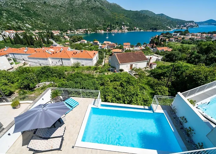 Villa With Swimming Pool Tia&ella *