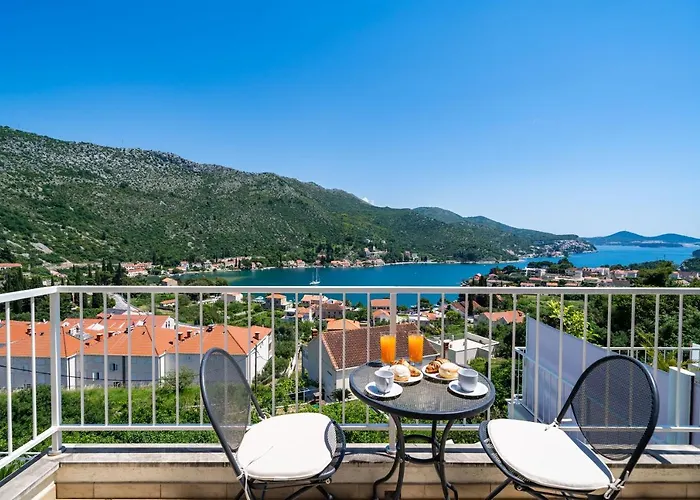 With Swimming Pool Tia&ella Villa *