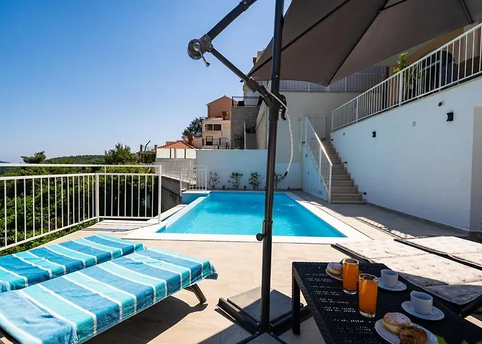 With Swimming Pool Tia&ella * Zaton (Dubrovnik-Neretva)