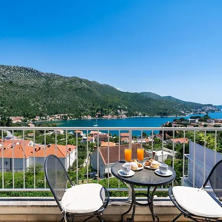 With Swimming Pool Tia&ella Villa *