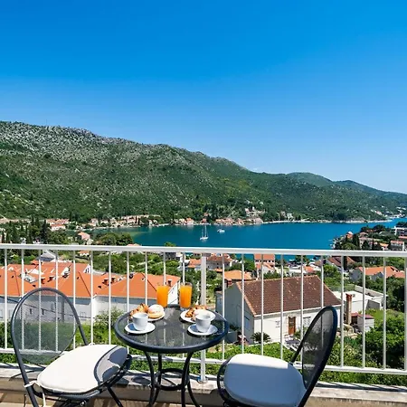 With Swimming Pool Tia&ella וילה *