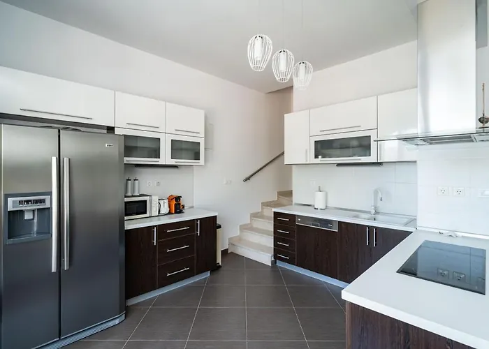 With Swimming Pool Tia&ella Вилла Затон